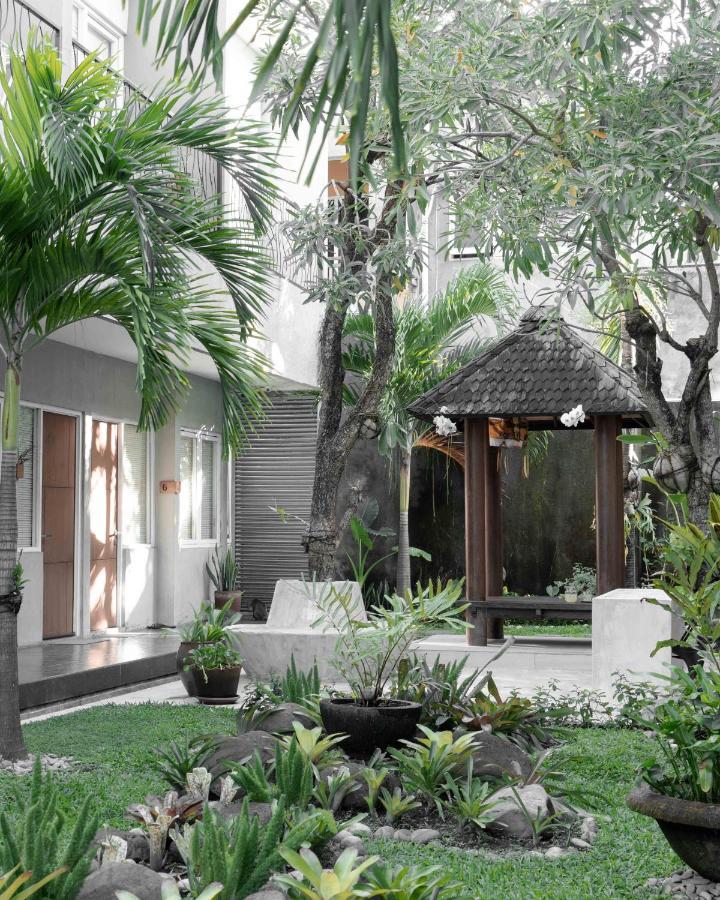 Seruni Guest House Denpasar  Exterior photo