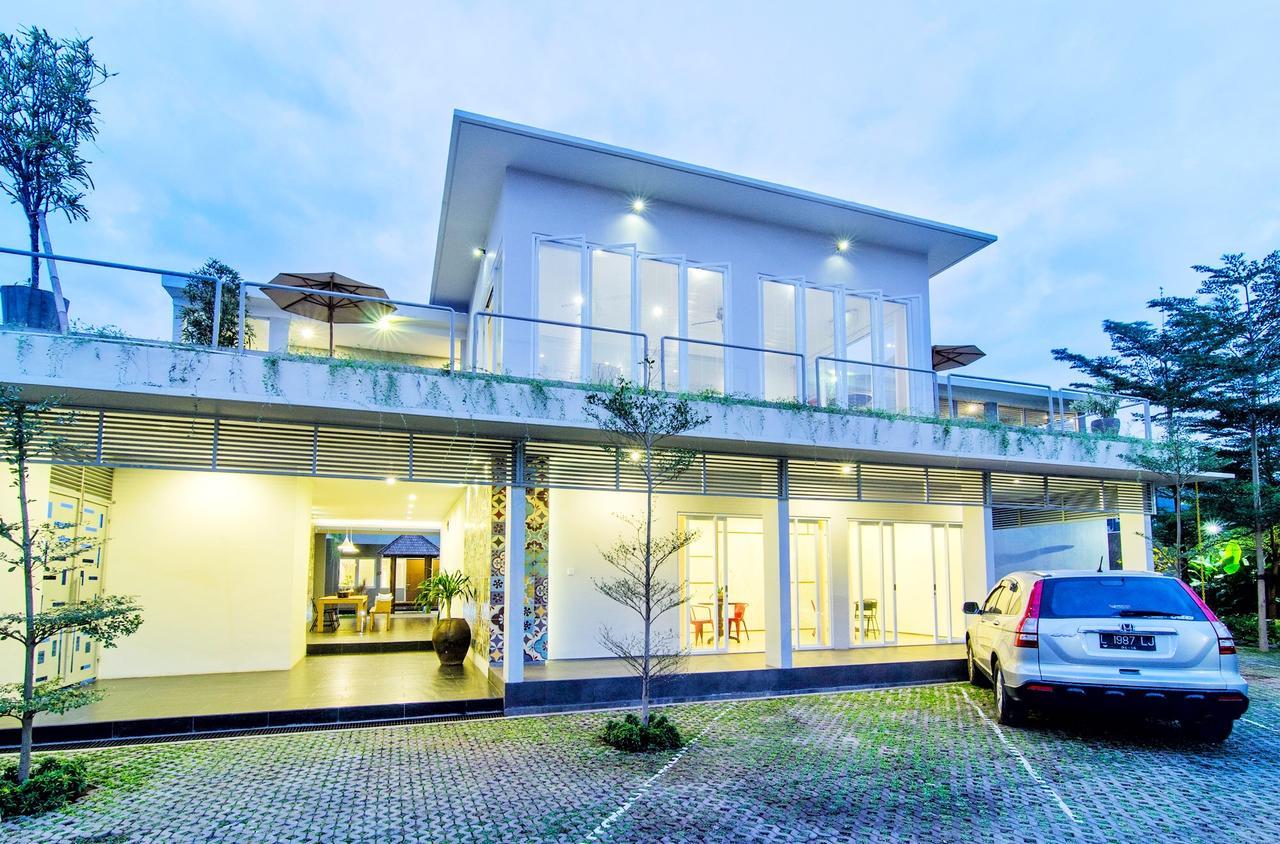 Seruni Guest House Denpasar  Exterior photo